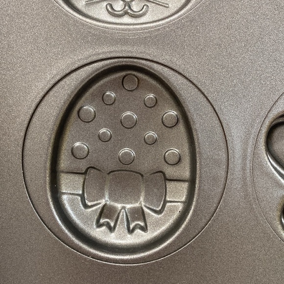 SWEET CREATIONS SPRING COOKIE PAN - Picture 13 of 16